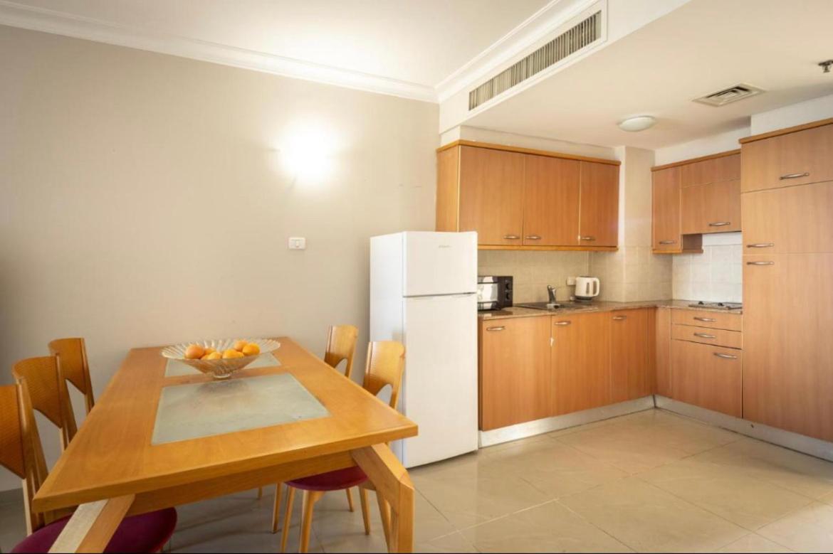 Aparthotel Almog Tower Haifa Esterno foto