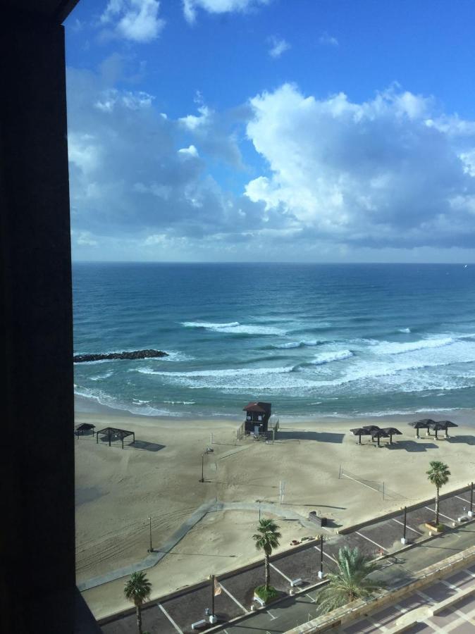 Aparthotel Almog Tower Haifa Esterno foto